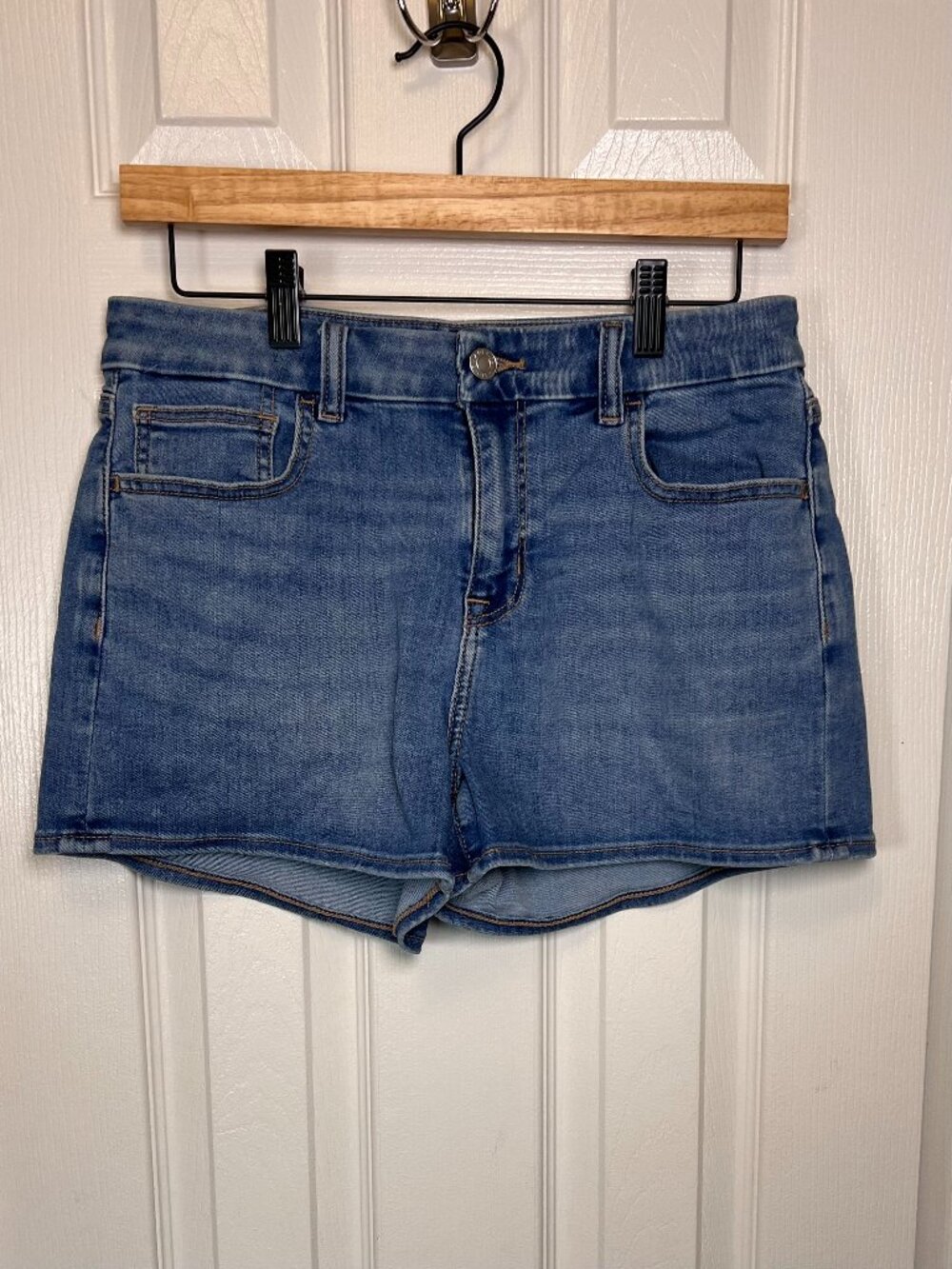 AE Next Level Curvy High-Waisted Shortie Medium Vintage Size 10